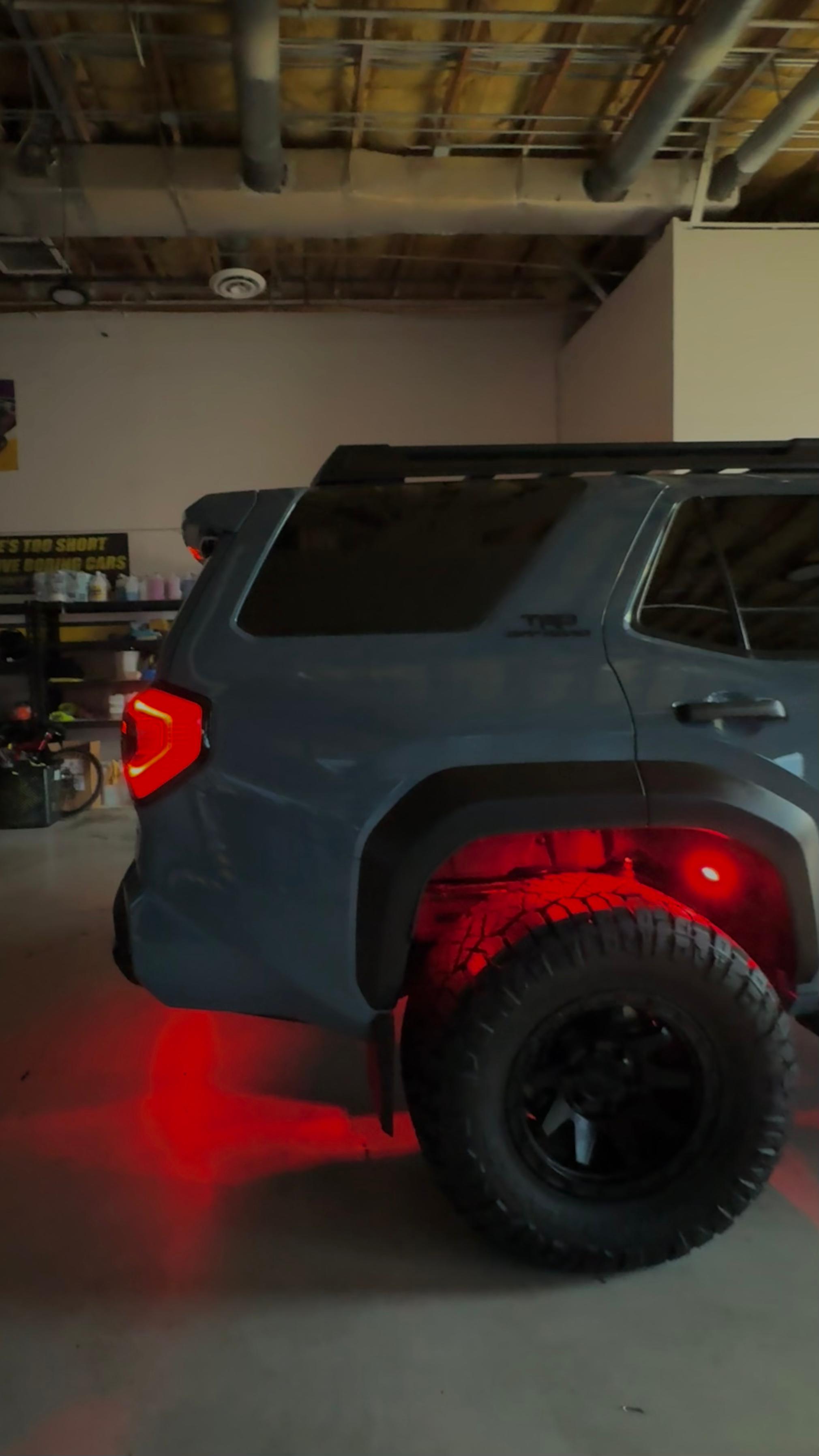 Toyota 4Runner rear red lighting